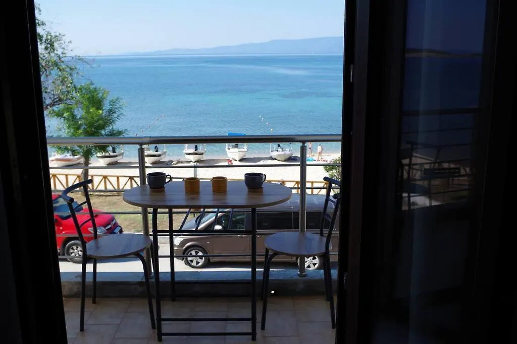 Seafront Centre Ouranoupoli Apartment